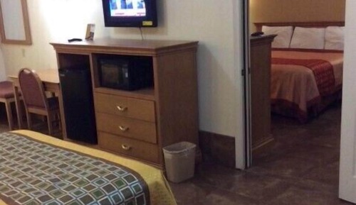 Deluxe Room, 2 Queen Beds, Smoking