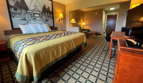 Studio Suite, 1 King Bed, Non Smoking