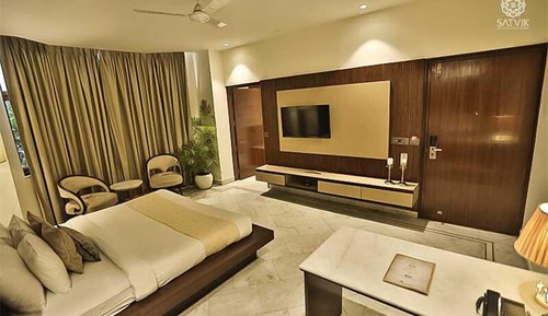 Premium Room with Bathtub