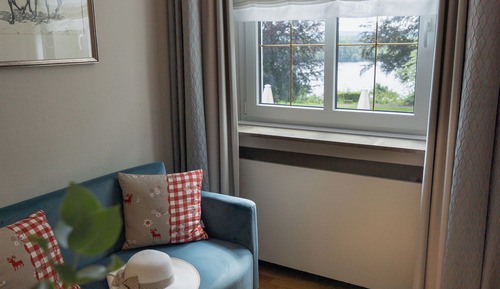 Deluxe Single Room, 1 Twin Bed, Non Smoking, Lake View