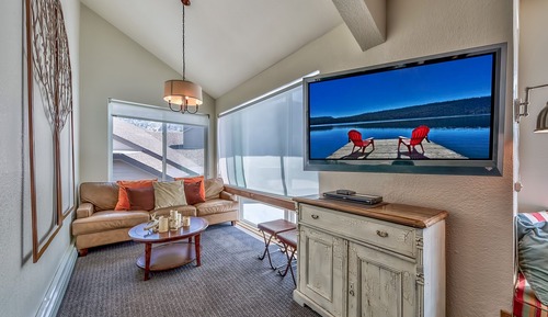 Condo, 2 Bedrooms