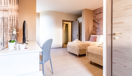 Standard Double or Twin Room, Pool View (Ferrara)