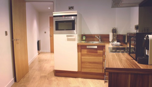 Large 2 Bedroom Apartment