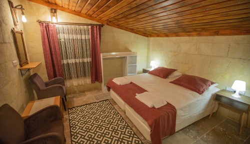Economy Room, Garden View