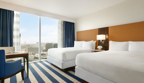 Fairmont Room, 2 Queen Beds, Roll-in Shower