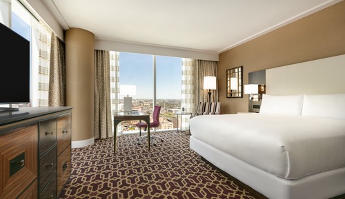 Fairmont Gold, Suite, 1 King Bed