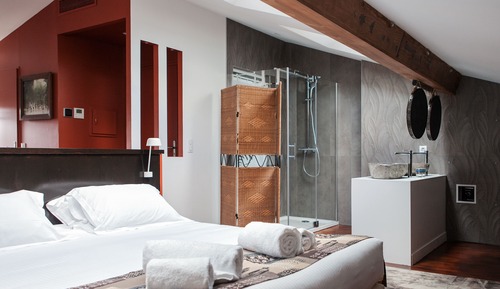 Executive Room (Salmide)