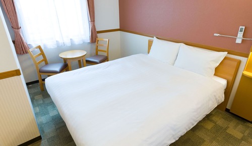 Double Room, Smoking