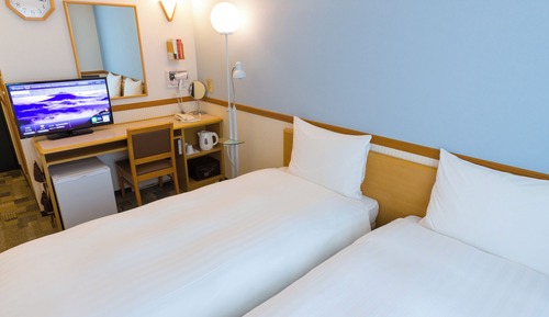 Economy Twin Room, Smoking