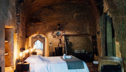 Comfort Room, 1 Queen Bed, Bathtub