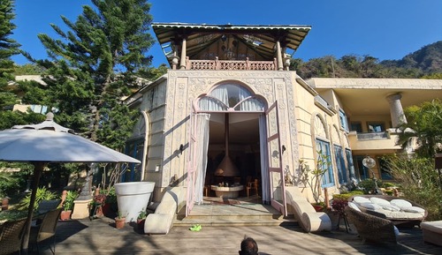 Villa, Smoking