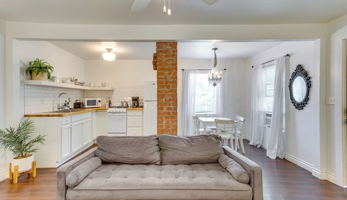 House (1 Bedroom)