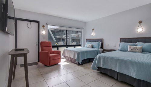 Deluxe Studio Suite, 2 Queen Beds, Kitchen