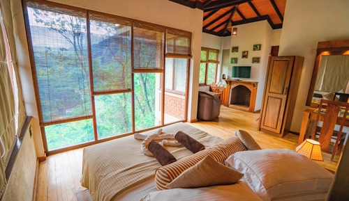 Exclusive Cottage, River View, Mountainside