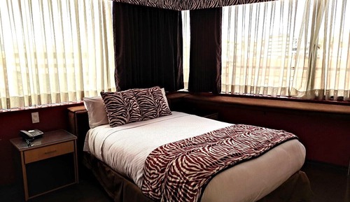 Honeymoon Room