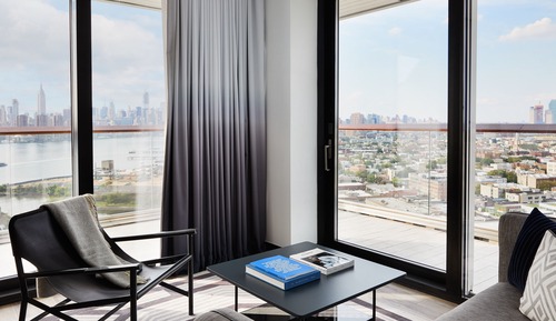 Suite, Balcony, Corner (Gotham, Warparound)