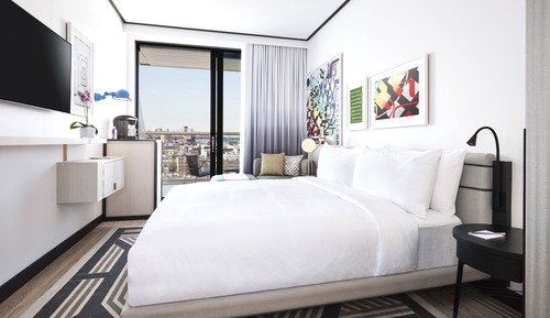 Room, 1 King Bed, Accessible, Balcony (Gotham)