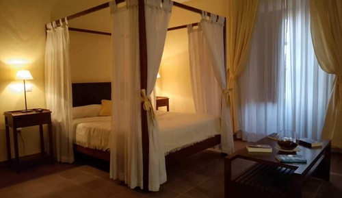Superior Studio Suite, 1 Queen Bed, City View