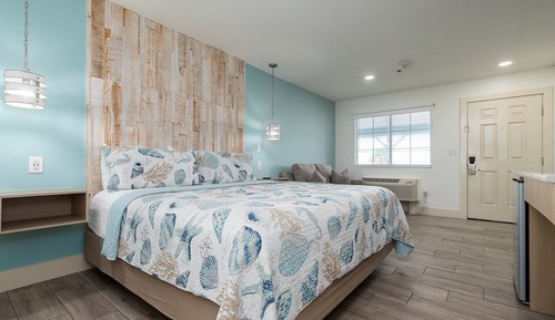 Deluxe Room, 1 King Bed with Sofa bed, Ground Floor