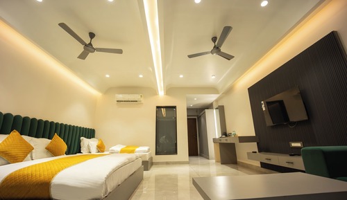 Signature Studio Suite, Multiple Beds