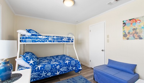 Deluxe Condo, 2 Bedrooms, Non Smoking, Pool Access