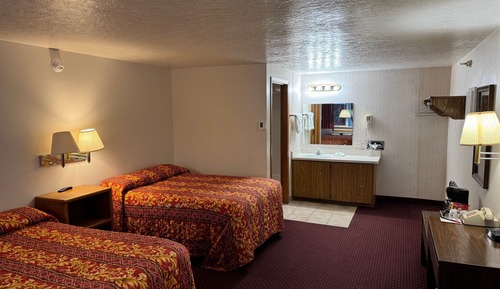 Classic Double Room, 2 Double Beds, Non Smoking, Annex Building