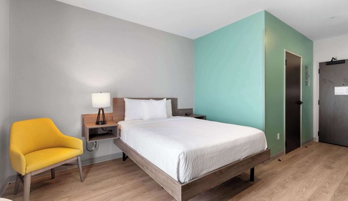Suite, 1 Queen Bed, Non Smoking