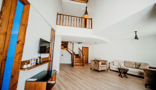 Luxury Duplex, 2 Bedrooms, Mountain View