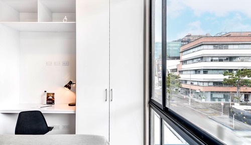 Apartment (307)