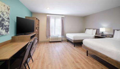 Room, 2 Queen Beds, Non Smoking (Bathtub W/grab Bars)
