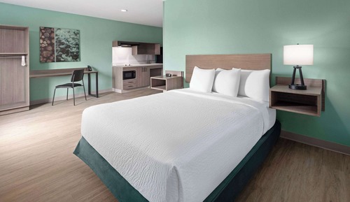 Room, 1 Queen Bed, Non Smoking (Bathtub W/grab Bars)
