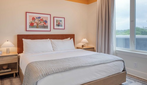 Suite (2 Bedrooms)