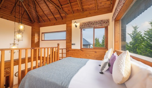 Traditional Quadruple Room, Mountain View