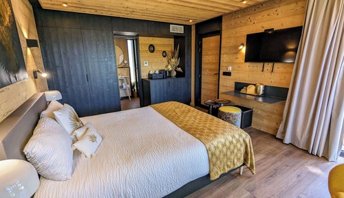 Standard Chalet, Garden View