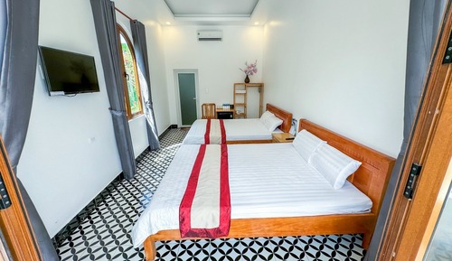 Family Double Room, Garden View