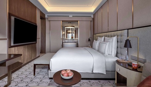 Suite, 1 King Bed