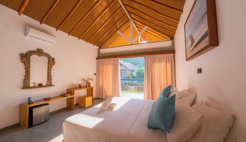 Deluxe Double Room, Pool View