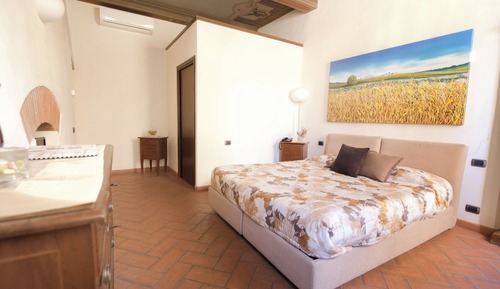 Deluxe Room, City View