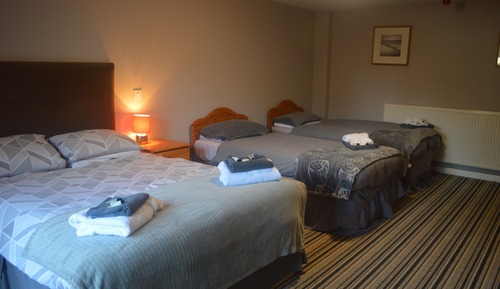 Classic Quadruple Room