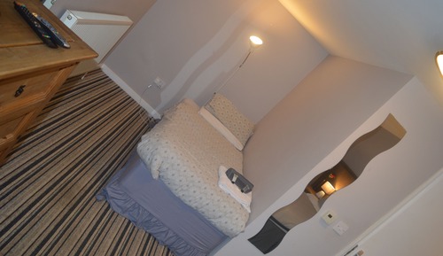 Basic Triple Room