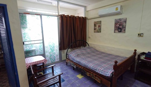 Basic Apartment