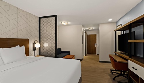 Standard Room, 1 King Bed, Non Smoking
