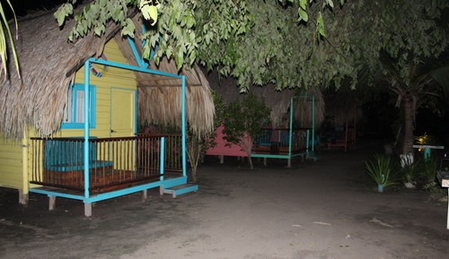 Cabin (Bungalow 2 -Pink)