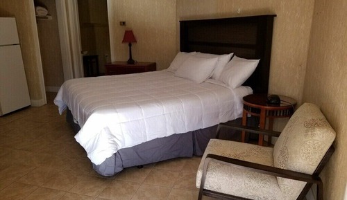 Deluxe Room, 1 King Bed, Smoking