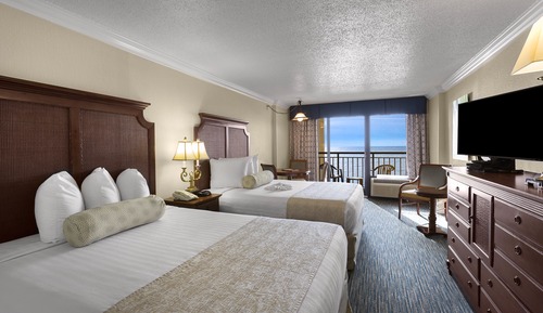 Lowrise Oceanfront Efficiency, 2 Queen Beds, Stair Access Only