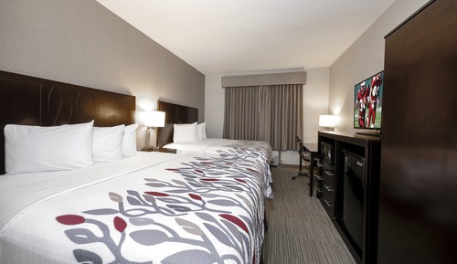 Suite, 2 Queen Beds, Non Smoking, Lake View