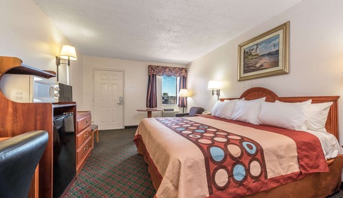 Standard Room, 1 King Bed