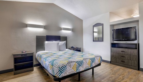 Standard Suite, 1 Queen Bed, Non Smoking