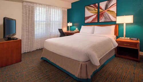 Suite, 1 Bedroom (Hearing Accessible)