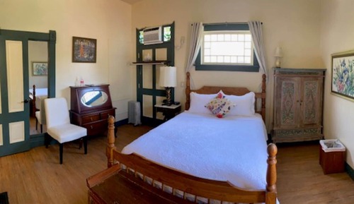 Standard Room, 1 Queen Bed (Room 11)